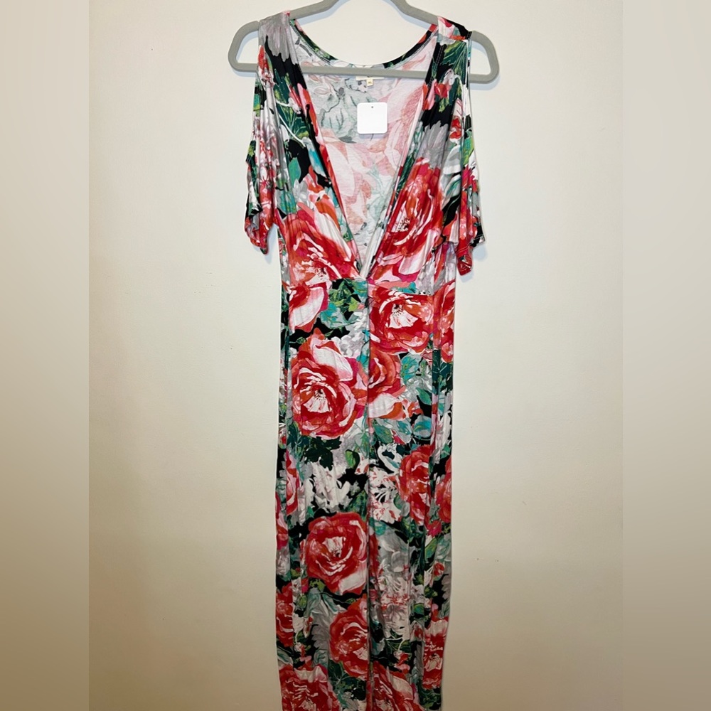 Cold shoulder floral maxi dress.